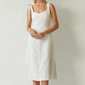 Crescent Linen Dress with Pockets